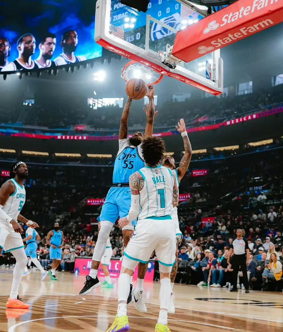 九游娱乐-今夜体能课后，洛杉矶快船完成体检备战全明星赛，球迷炸锅，年轻球员得到机会的简单介绍